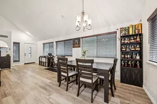 4913 Tree Top Ln, Garland, TX 75044 - Photo 5