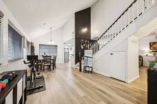 4913 Tree Top Ln, Garland, TX 75044 - Photo 3