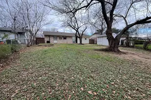 1841 S Perry Rd, Carrollton, TX 75006 - Photo 25