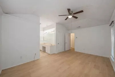 808 Blessing Creek Drive, Euless, TX 76039 - Photo 17