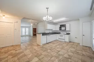 808 Blessing Creek Dr, Euless, TX 76039 - Photo 11