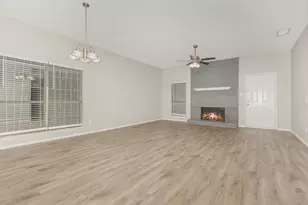 980 Mauve Dr, Lewisville, TX 75067 - Photo 5