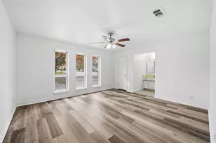 1661 Juniper Ln, Lewisville, TX 75077 - Photo 5