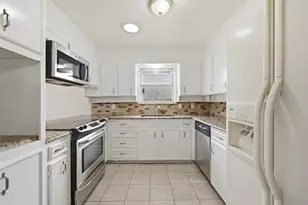 1661 Juniper Ln, Lewisville, TX 75077 - Photo 7