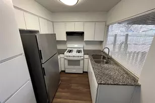 2901 Lanette Ln, Arlington, TX 76010 - Photo 7