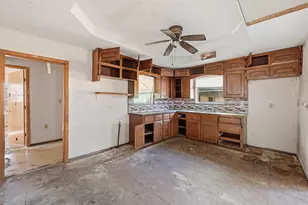 604 S Spears St, Alvarado, TX 76009 - Photo 7