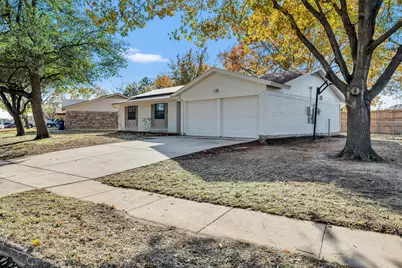 121 Quail Creek Drive, Crowley, TX 76036 - Photo 3