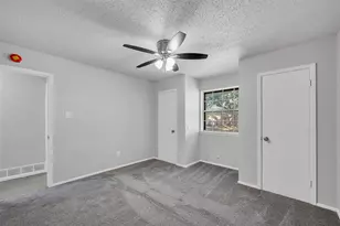 121 Quail Creek Dr, Crowley, TX 76036 - Photo 21