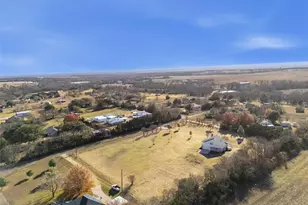 130 Spring Lake Cir, Waxahachie, TX 75167 - Photo 23