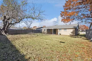 108 Donald Dr, Hurst, TX 76053 - Photo 13