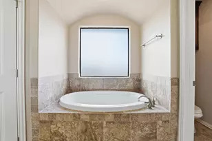 3202 Bowie St, Granbury, TX 76049 - Photo 13