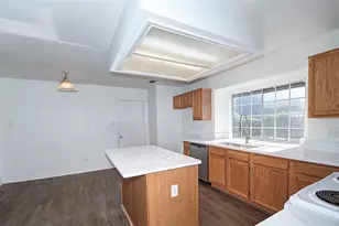 8221 Edgewater Dr, Frisco, TX 75034 - Photo 9