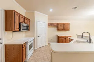 105 Sunglow Loop, Red Oak, TX 75154 - Photo 11