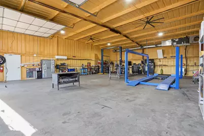 2550 W US Highway 377, Granbury, TX 76048 - Photo 23