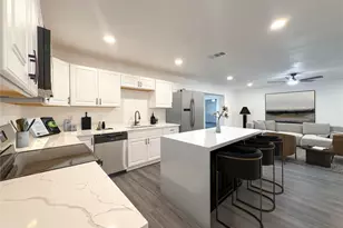 418 Clover Ln, Garland, TX 75043 - Photo 5