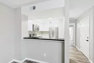 9805 Walnut Street #201, Dallas, TX 75243 - Photo 7