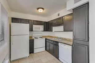 9825 N Walnut St, Dallas, TX 75243 - Photo 13