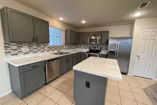 5817 Mountain Bluff Dr, Fort Worth, TX 76179 - Photo 9