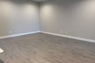 1918 Jackson St, Cleburne, TX 76033 - Photo 5