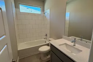 1918 Jackson St, Cleburne, TX 76033 - Photo 9