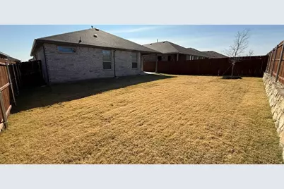 1918 Jackson Street, Cleburne, TX 76033 - Photo 15
