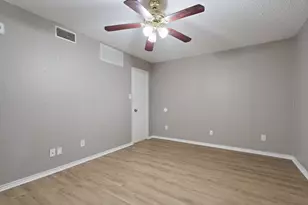 9831 Walnut St, Dallas, TX 75243 - Photo 17