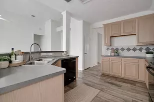 2525 Greenhaven Dr, Burleson, TX 76028 - Photo 11