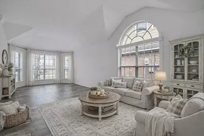 2525 Greenhaven Drive, Burleson, TX 76028 - Photo 3