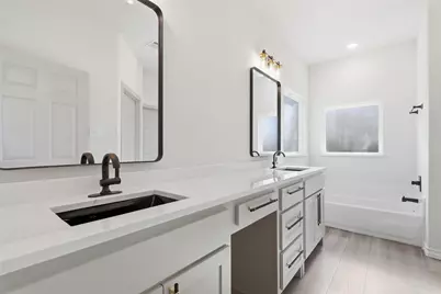 609 W Washington Avenue, Whitney, TX 76692 - Photo 25