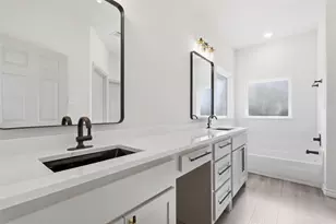 609 W Washington Ave, Whitney, TX 76692 - Photo 25