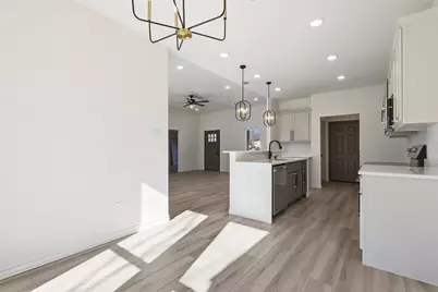 609 W Washington Avenue, Whitney, TX 76692 - Photo 11