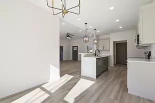609 W Washington Ave, Whitney, TX 76692 - Photo 11
