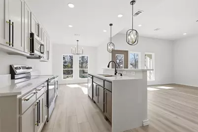 609 W Washington Avenue, Whitney, TX 76692 - Photo 9