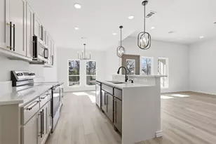 609 W Washington Ave, Whitney, TX 76692 - Photo 9