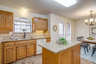 908 Country Club Dr, Joshua, TX 76058 - Photo 19