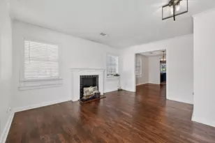 2129 Cardinal Ln, Fort Worth, TX 76111 - Photo 9