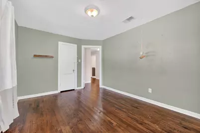 2129 Cardinal Lane, Fort Worth, TX 76111 - Photo 17