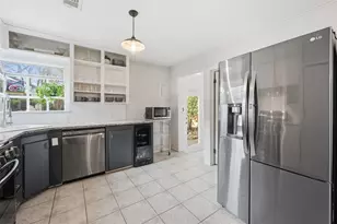 2129 Cardinal Ln, Fort Worth, TX 76111 - Photo 11