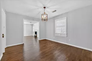 2129 Cardinal Ln, Fort Worth, TX 76111 - Photo 11