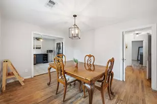 2129 Cardinal Ln, Fort Worth, TX 76111 - Photo 15