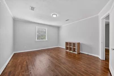 2129 Cardinal Lane, Fort Worth, TX 76111 - Photo 17
