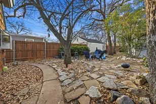 2129 Cardinal Ln, Fort Worth, TX 76111 - Photo 29