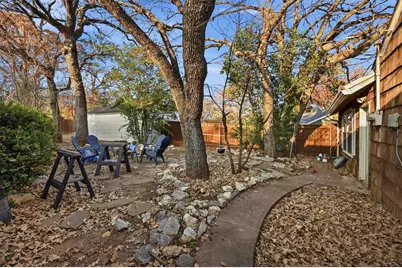 2129 Cardinal Lane, Fort Worth, TX 76111 - Photo 31