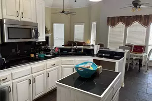 709 Timberview Ct N, Fort Worth, TX 76112 - Photo 5