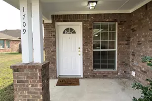 1709 Novella Ct, Fort Worth, TX 76134 - Photo 3