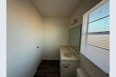 1021 Pleasant Valley Lane, Arlington, TX 76015 - Photo 25