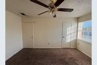 1021 Pleasant Valley Lane, Arlington, TX 76015 - Photo 7