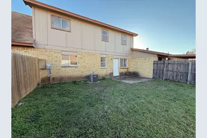 1021 Pleasant Valley Lane, Arlington, TX 76015 - Photo 29