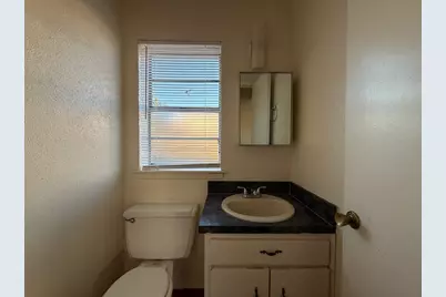 1021 Pleasant Valley Lane, Arlington, TX 76015 - Photo 27