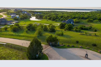 3108 Sanctuary Drive, Grand Prairie, TX 75104 - Photo 3